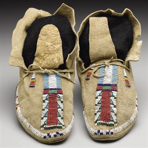 authentic native american moccasin boots.